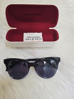 ALEXANDER MCQUEEN Cat Eye Sunglasses